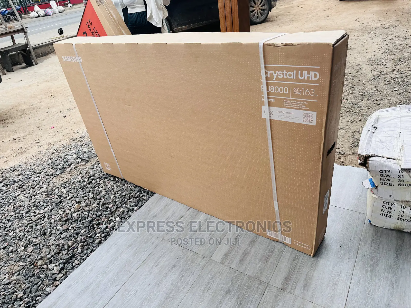 Samsung UHD 66”Series 8