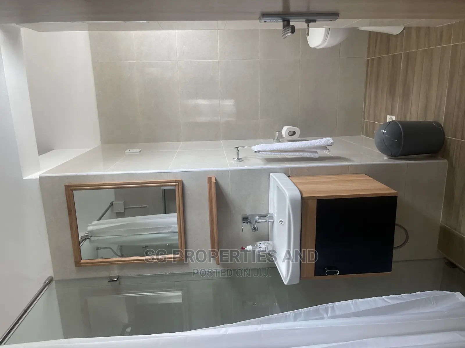 Furnished 2bdrm Apartment in Batsonaa, Spintex for rent