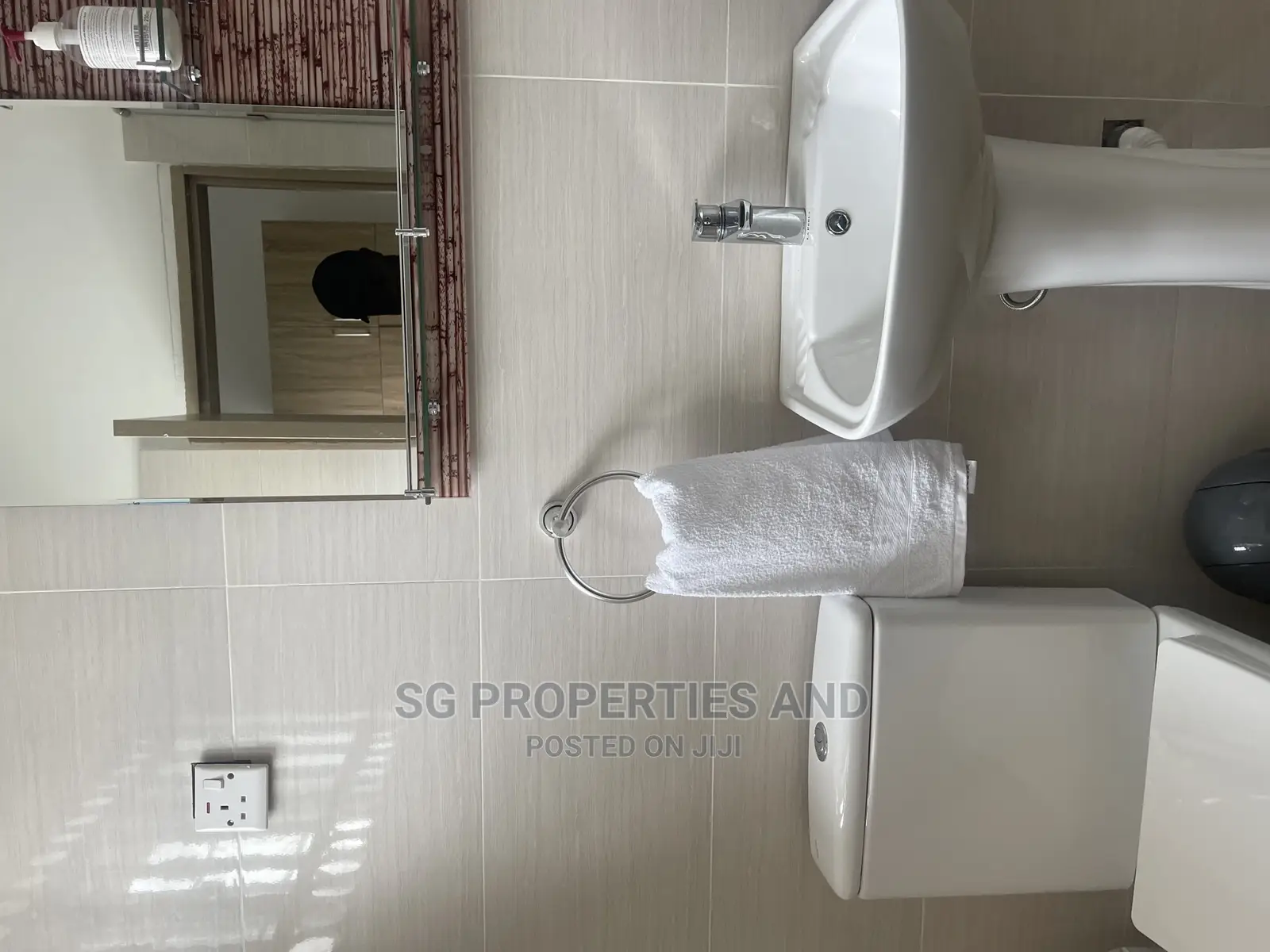 Furnished 3bdrm Apartment in Batsonaa, Spintex for rent