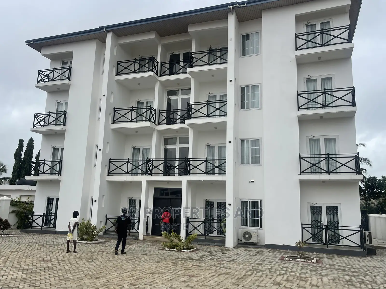 Furnished 3bdrm Apartment in Batsonaa, Spintex for rent