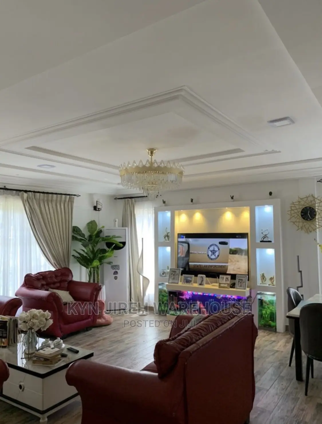 Adom Tv Stand Aquarium With Fishes