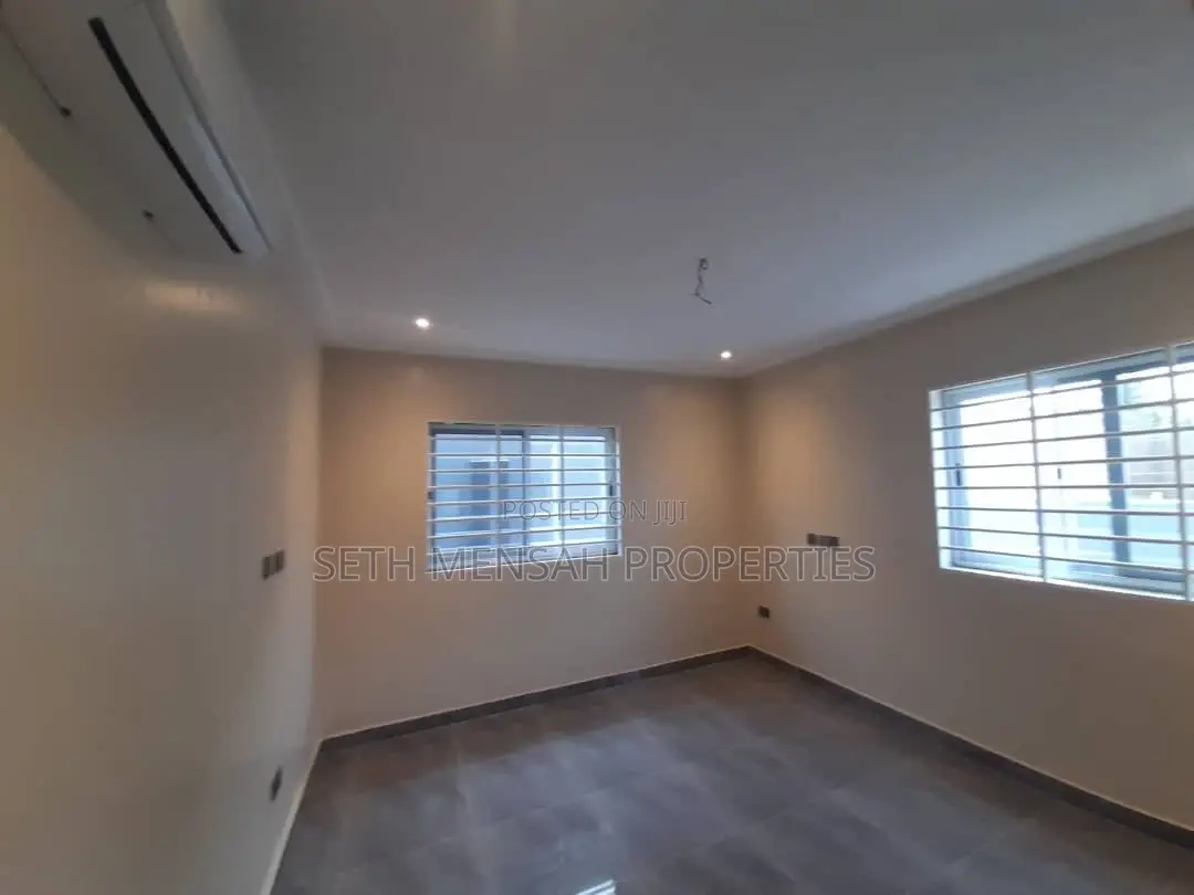 3bdrm House in Oyarifa for sale