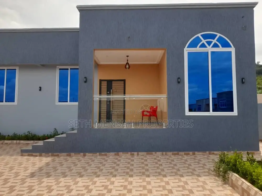 3bdrm House in Oyarifa for sale