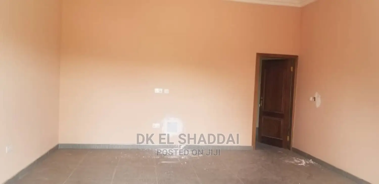 3bdrm Apartment in Pokuase for rent
