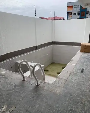 5bdrm House in Seekers Realty, Accra Metropolitan for sale