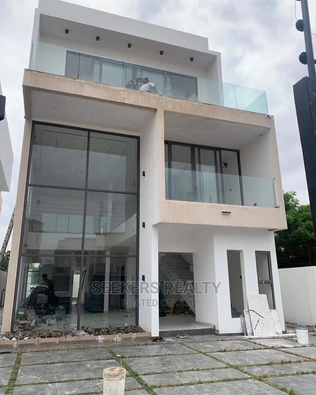 5bdrm House in Seekers Realty, Accra Metropolitan for sale