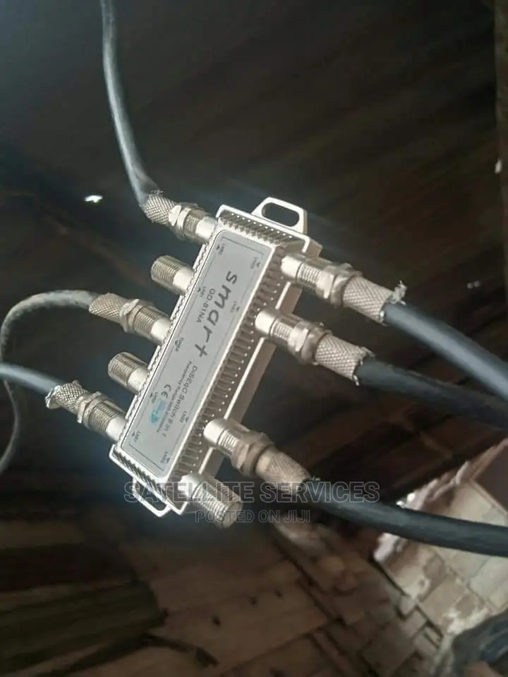Signal Amplifier and Splitter