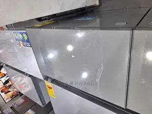 Inbuilt Stabilizer_pearl Pcf271k 202ltrs Chest Freezer