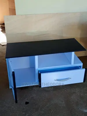 Quality TV Stand ( Payment After Delivery)