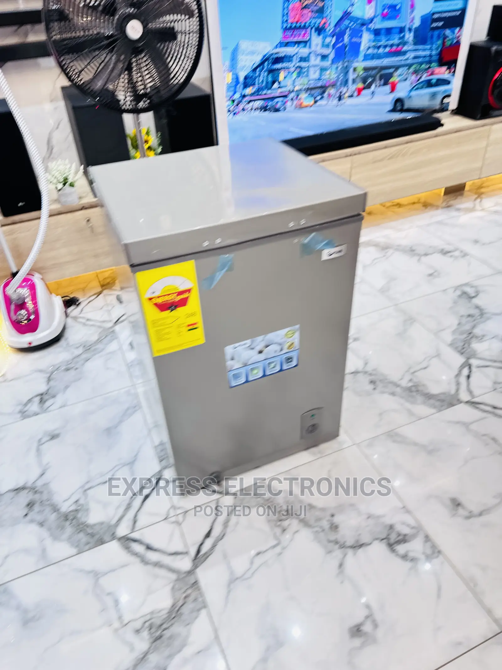100L Chest Pearl Freezer Single Door