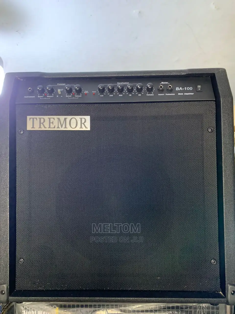 Bass Combo BA-100 (TREMOR)