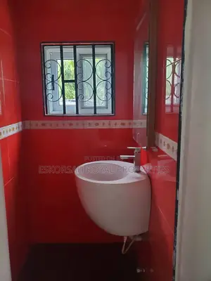 7bdrm House in East Legon American for rent