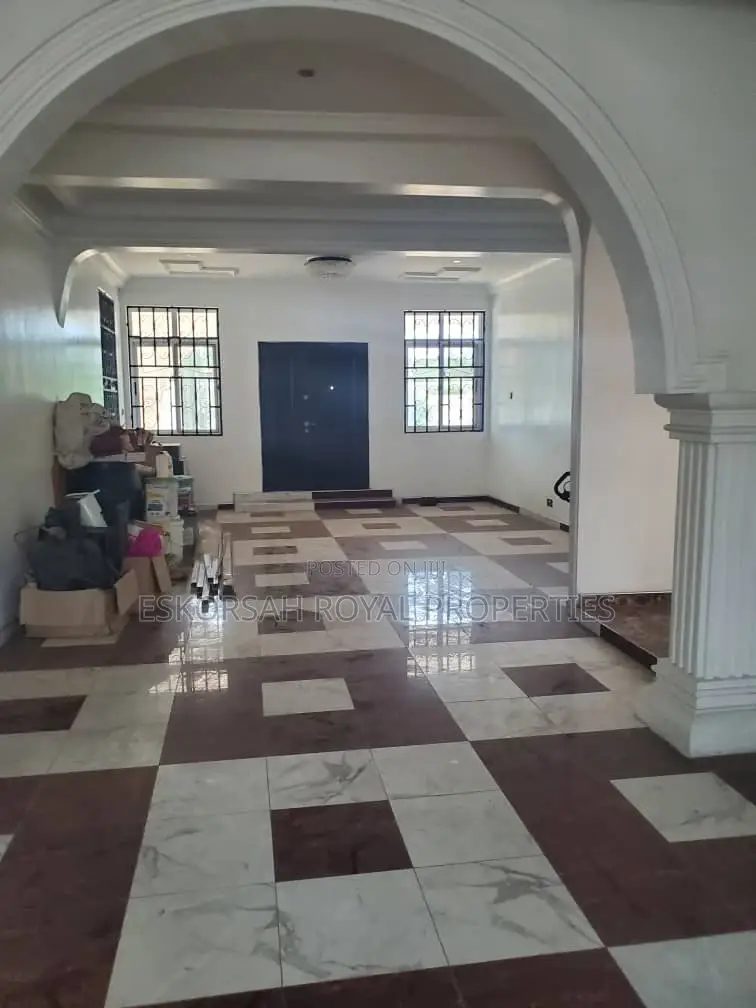 7bdrm House in East Legon American for rent
