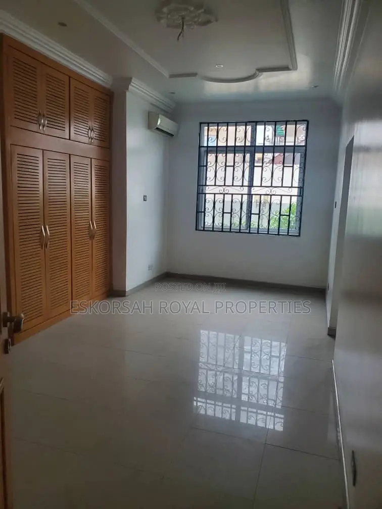 7bdrm House in East Legon American for rent