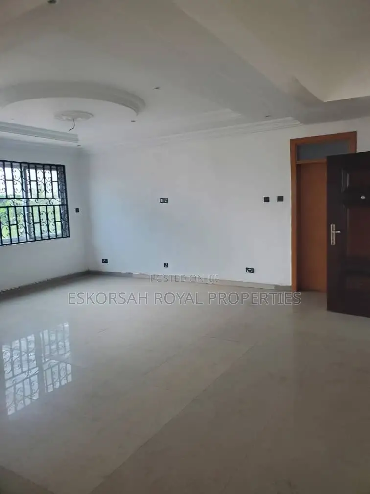 7bdrm House in East Legon American for rent