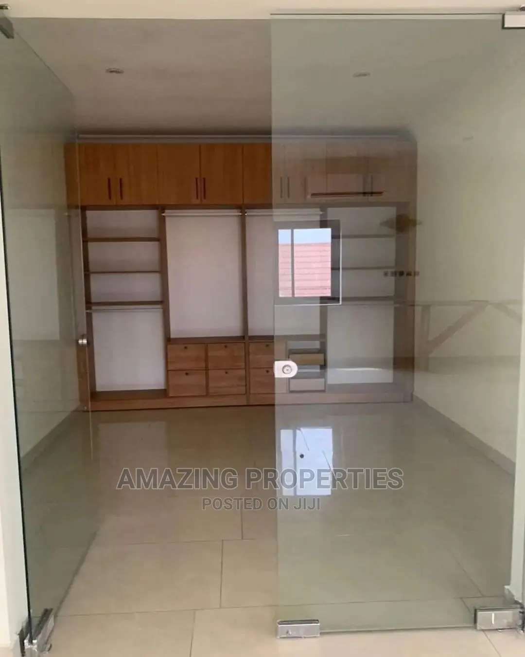 4bdrm House in 5 Bedroom House For for rent