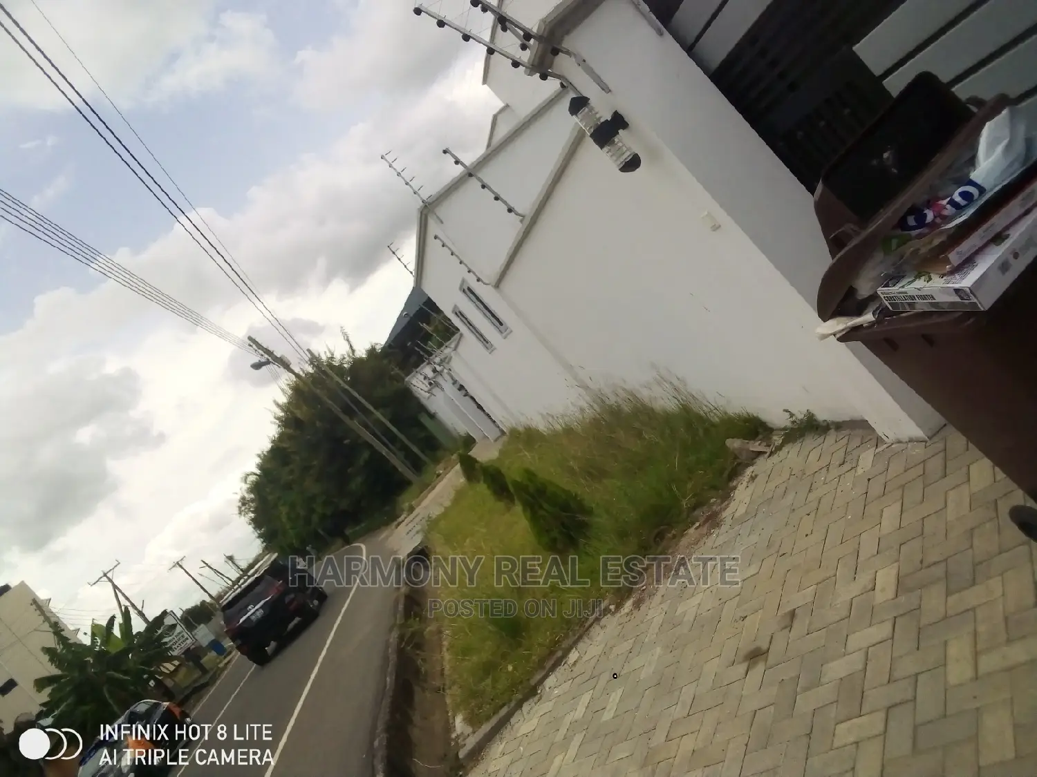 4bdrm House in Dzorwulu for sale