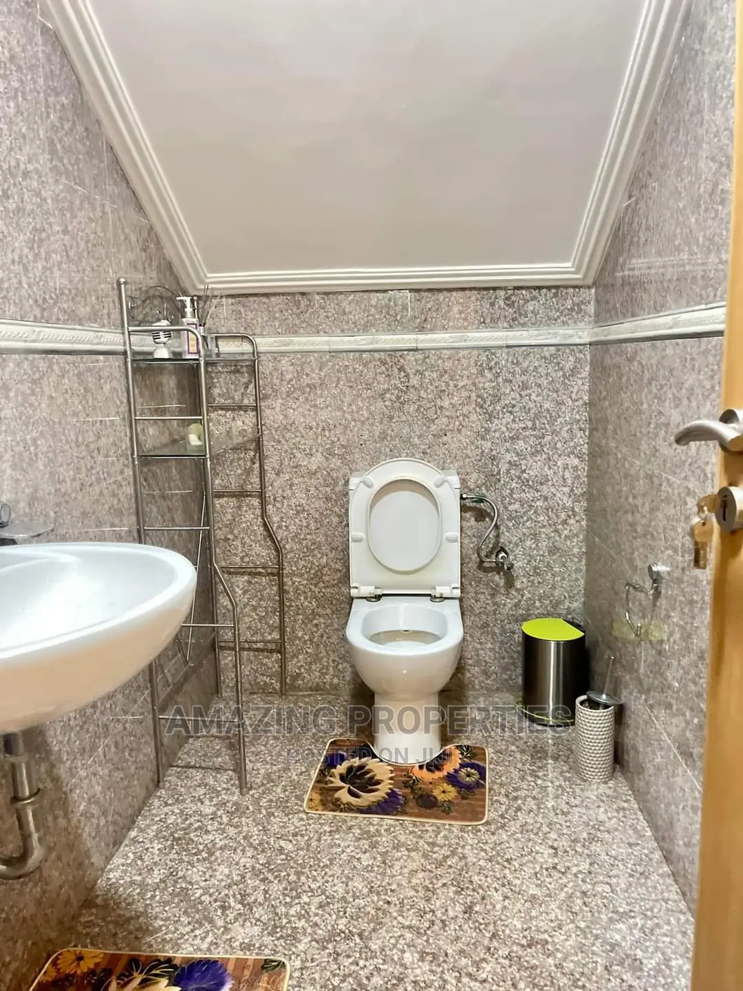 Furnished 4bdrm House in Fully Furnished 4 for rent