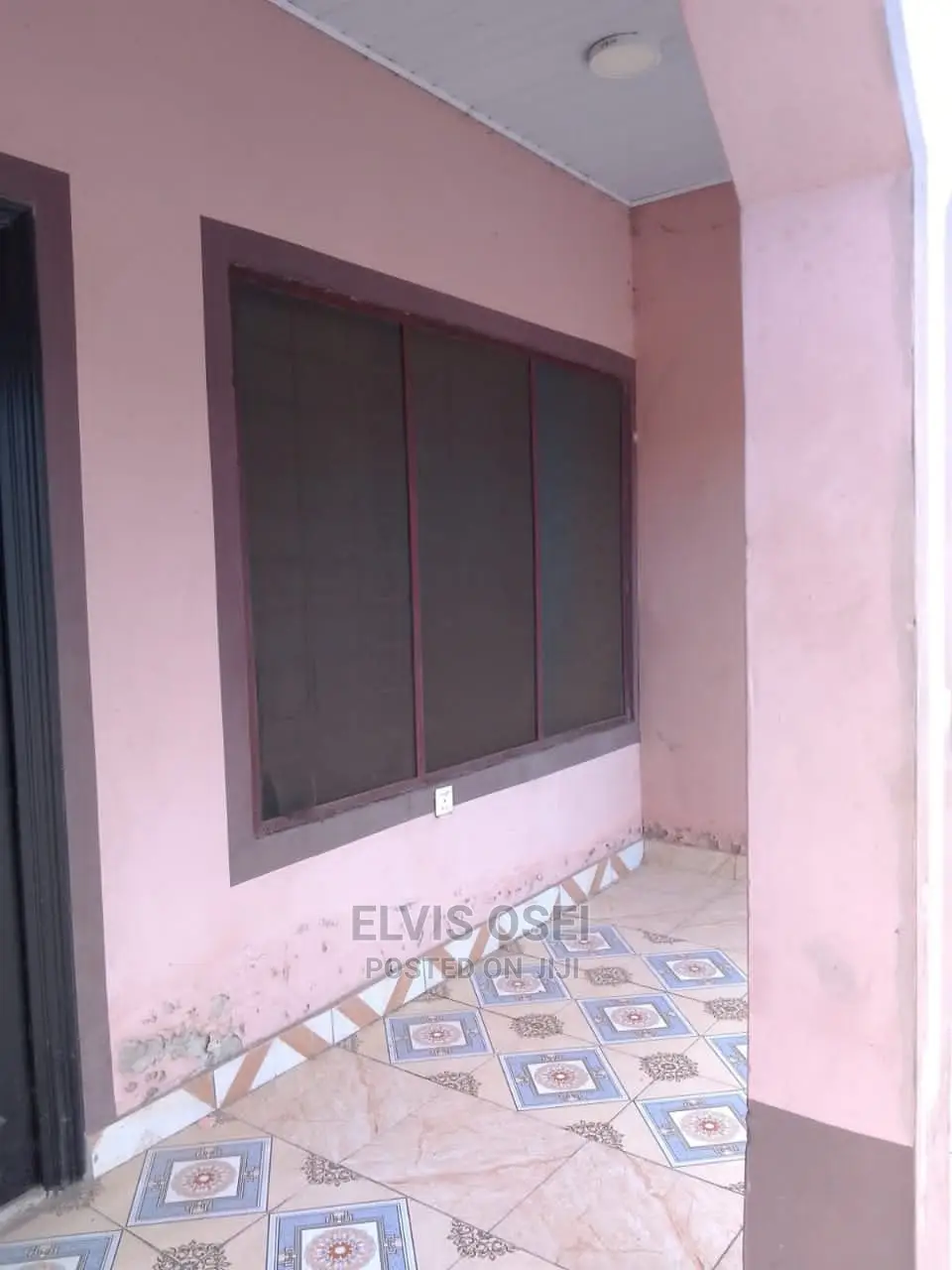 1bdrm Apartment in Osei Kwame Area, Sakaman for rent