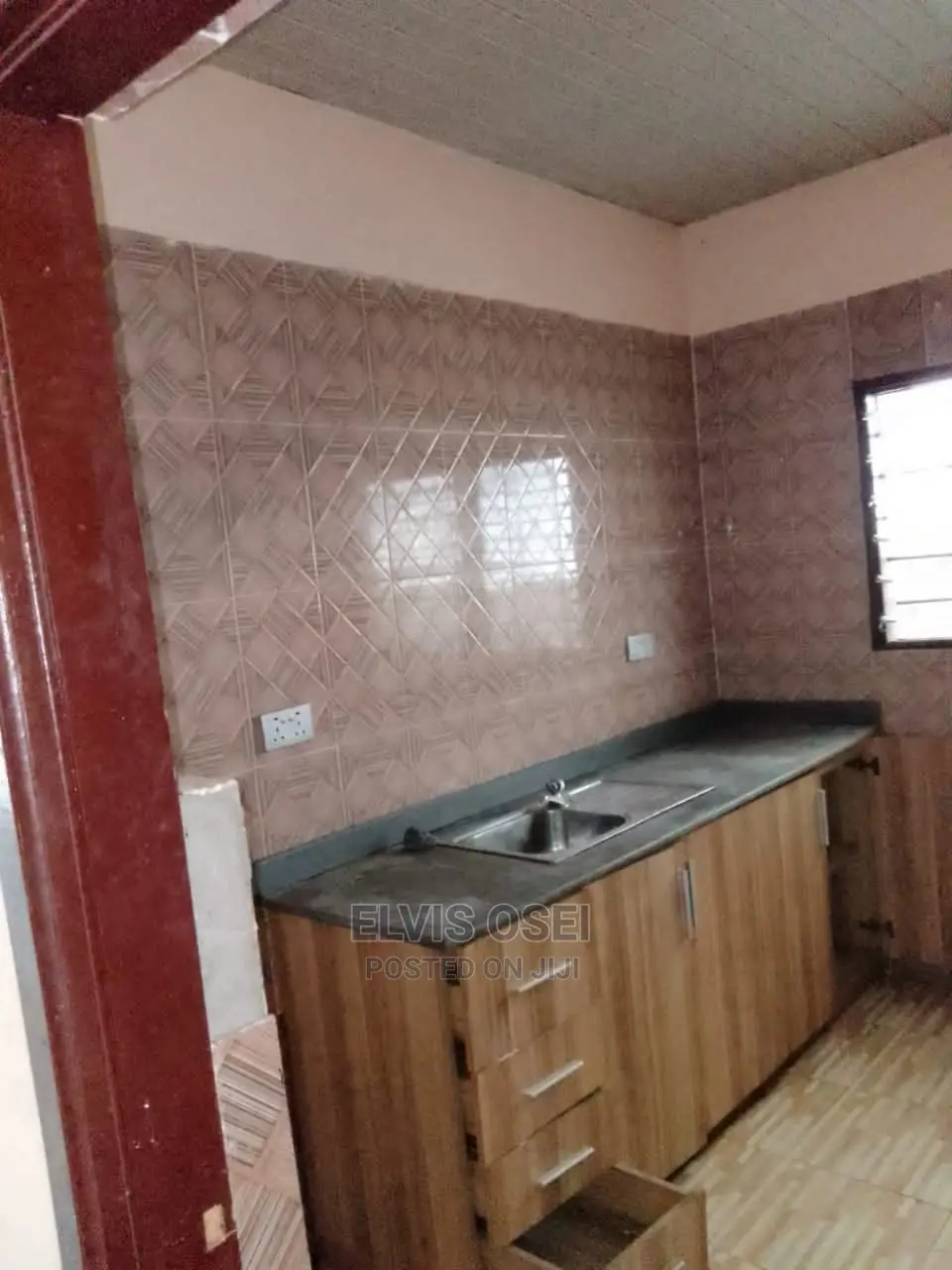1bdrm Apartment in Osei Kwame Area, Sakaman for rent