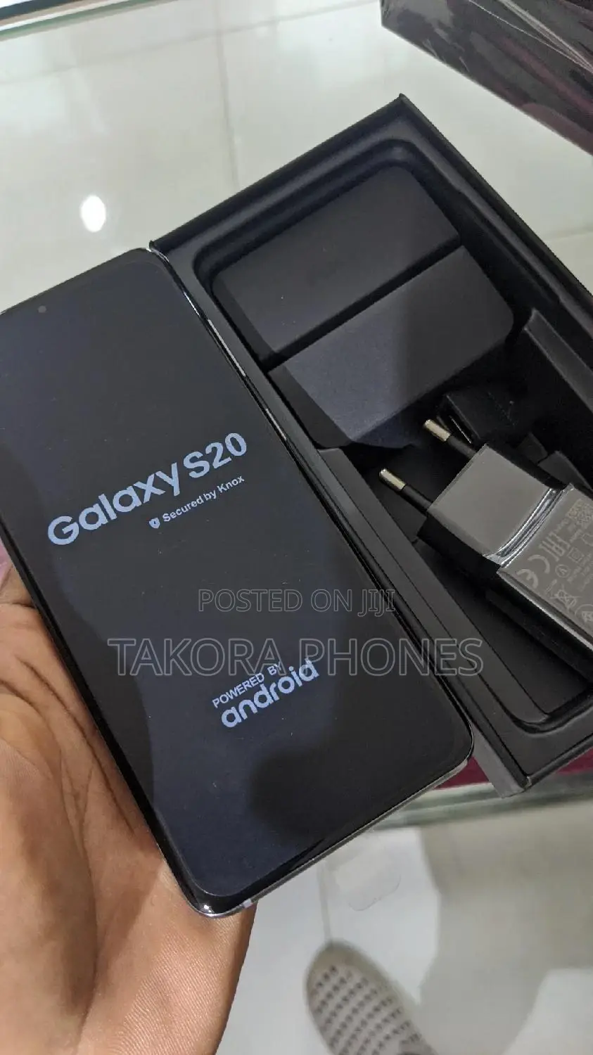 New Samsung Galaxy S20 128 GB Gray