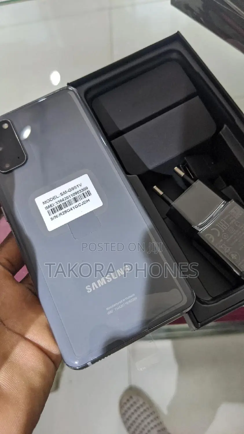 New Samsung Galaxy S20 128 GB Gray