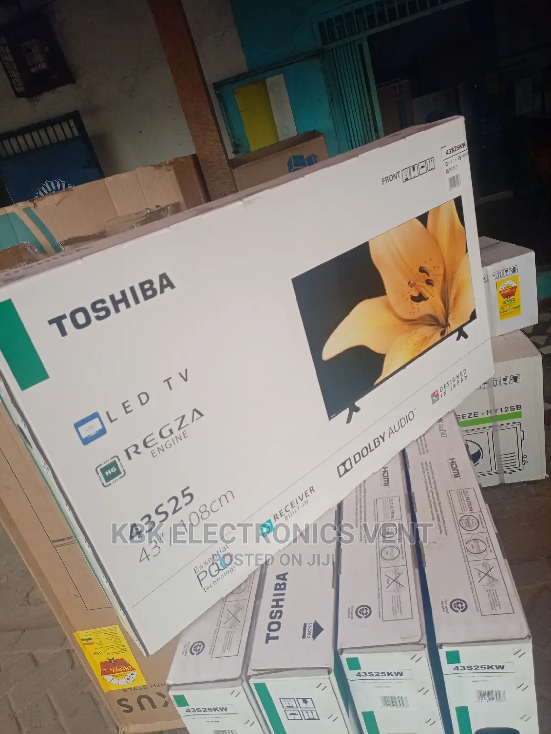 Toshiba 43" Flameless Satellite Digital Led Tv