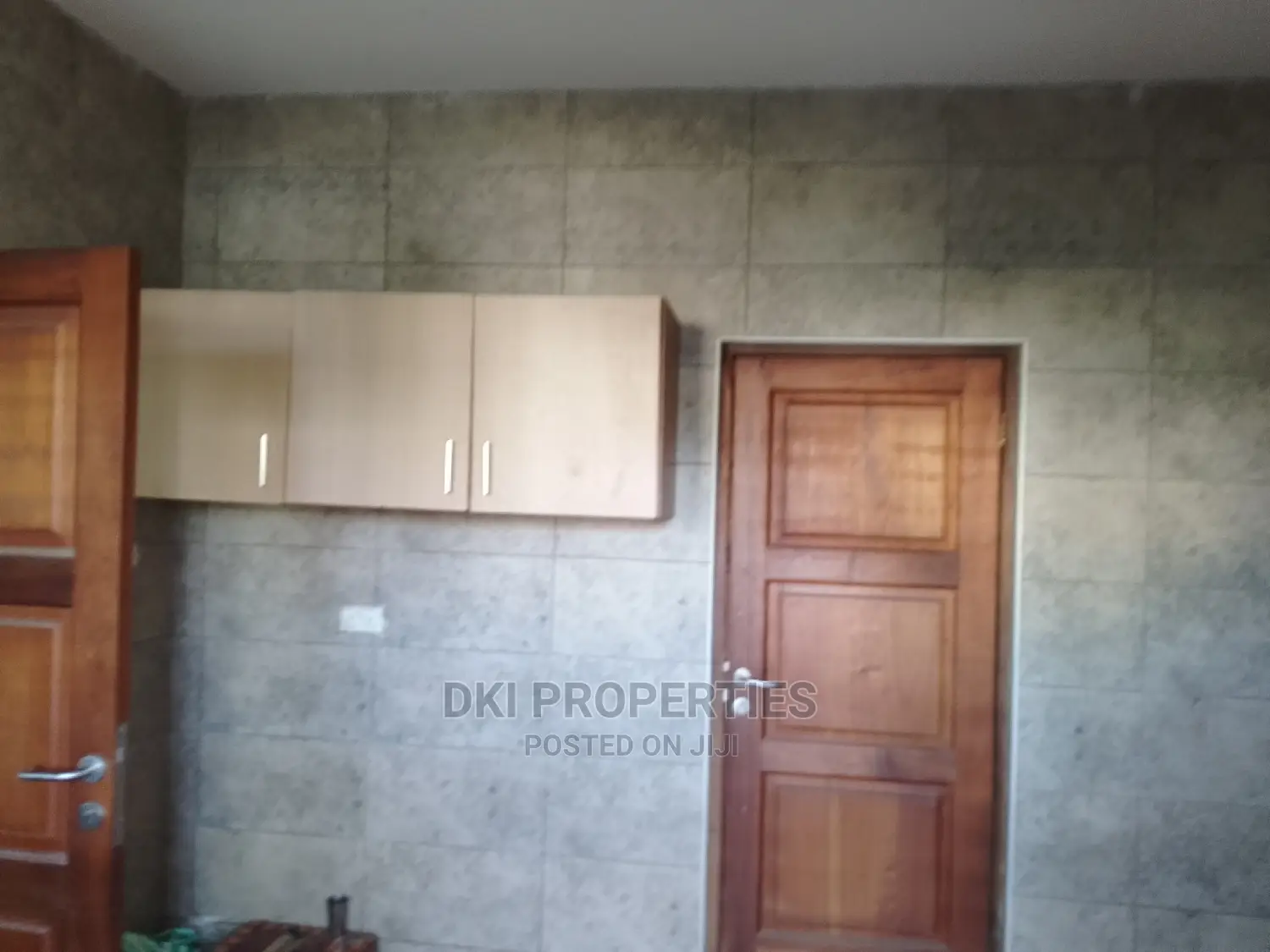 3bdrm Apartment in Dki Properties, Valley View Area for rent