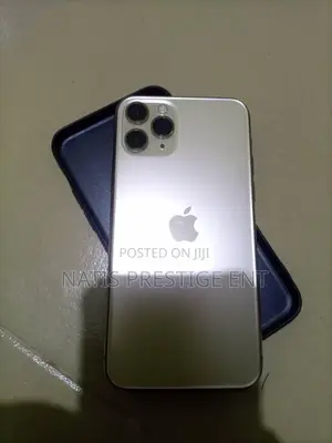 New Apple iPhone 11 Pro Max 256 GB Silver