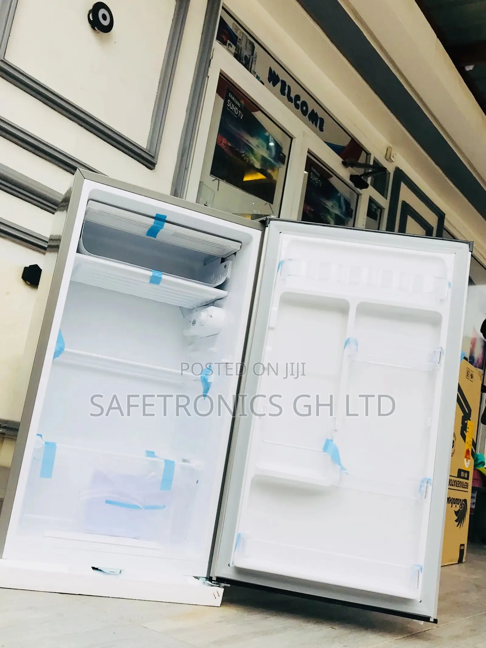 Tabletop Singledoor Pearl Topfreezer Mount 82 Liters Fridge