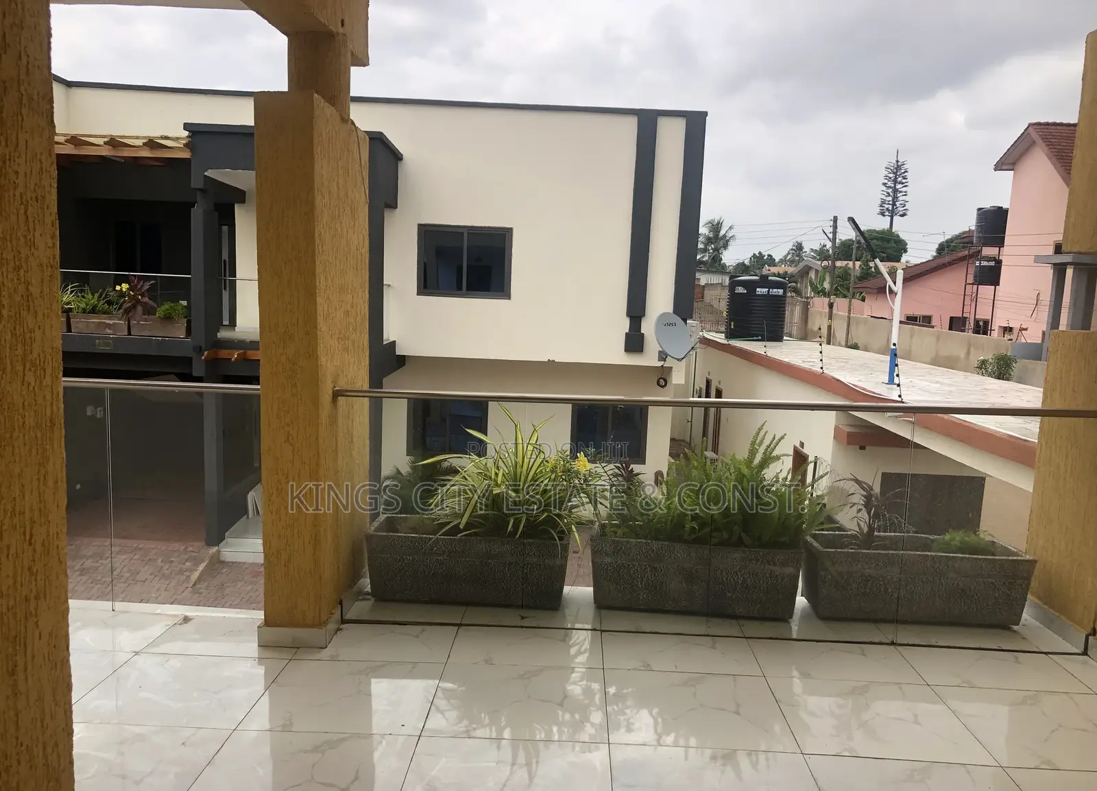 4bdrm Townhouse/Terrace in Mile-7, Achimota for sale
