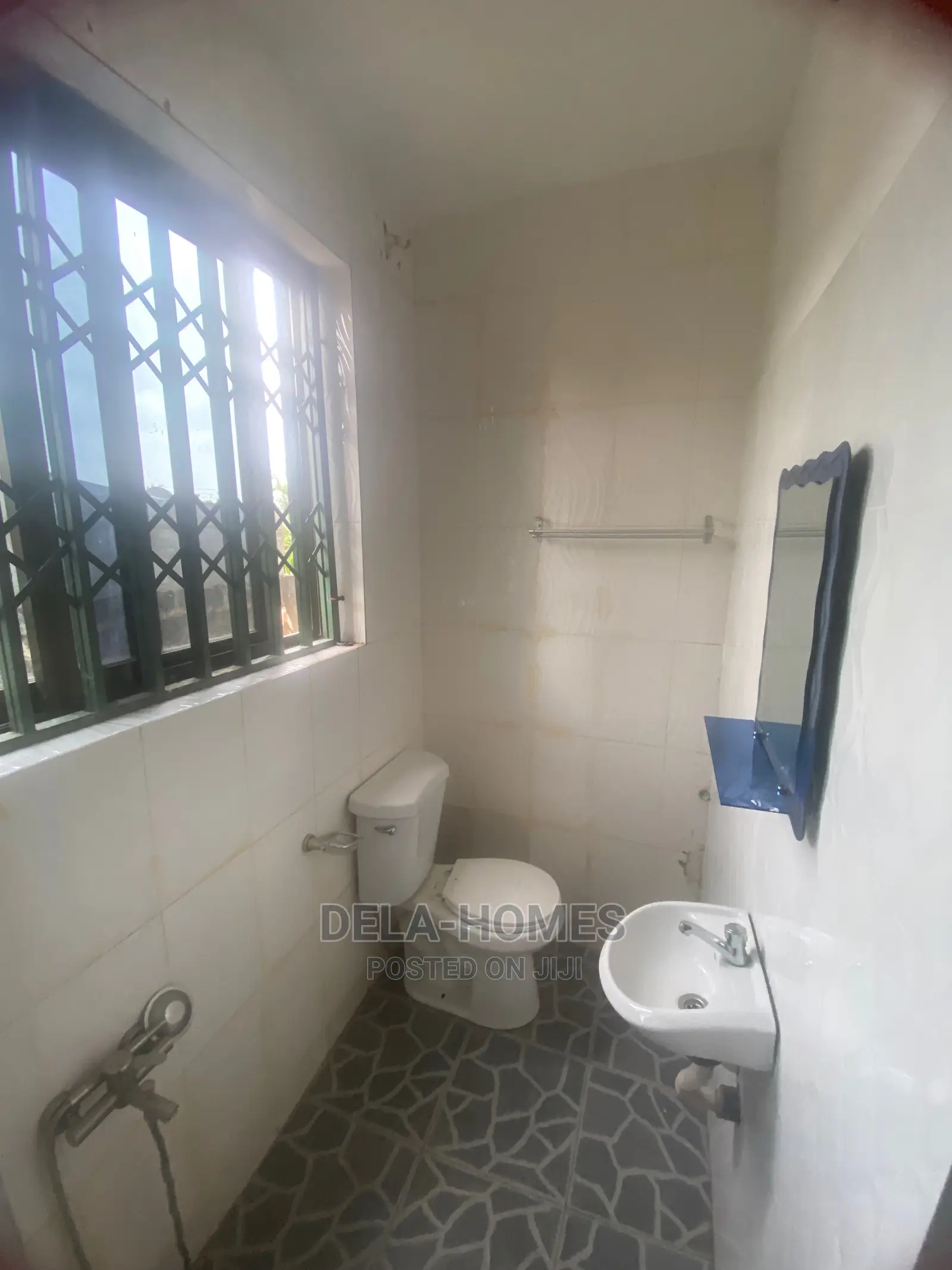 Single Room Sc for Rent at Adenta-Housing Down.