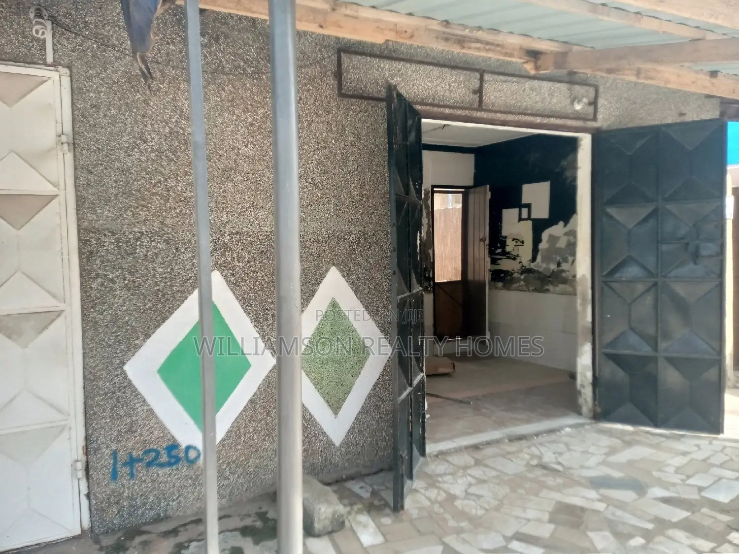 Busy Business Shop/Office Space/Store/Warehous 4rent,Spintex