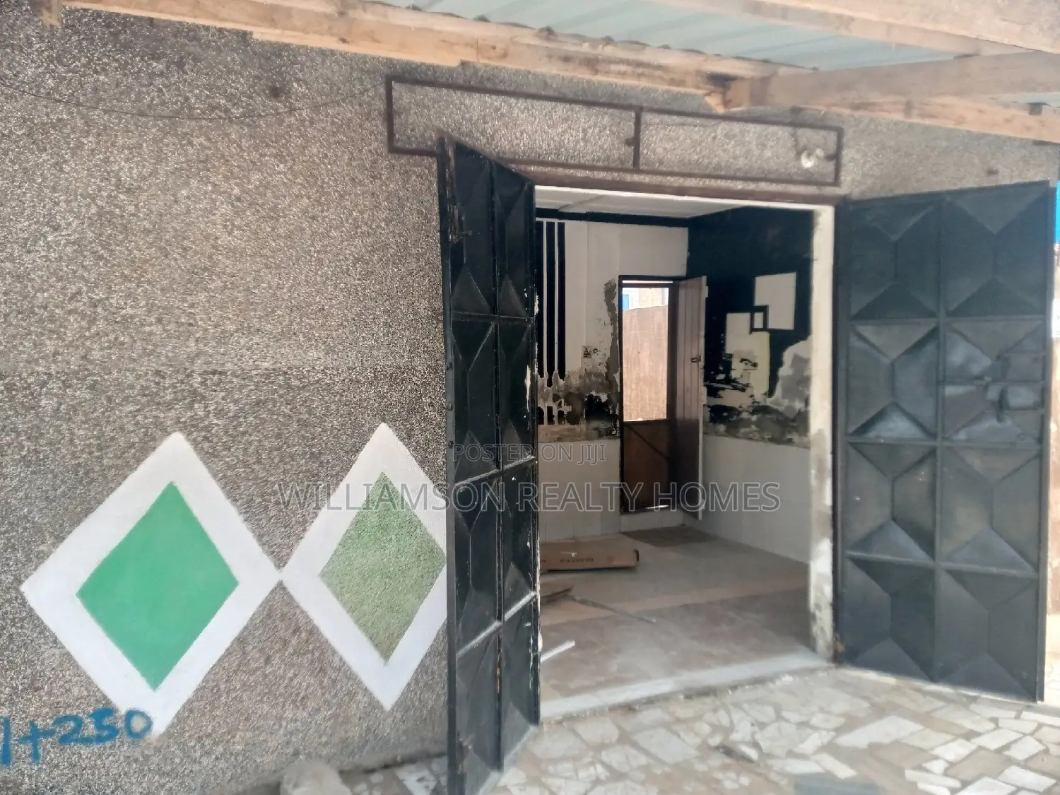 Busy Business Shop/Office Space/Store/Warehous 4rent,Spintex