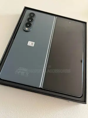 New Samsung Galaxy Z Fold4 256 GB White