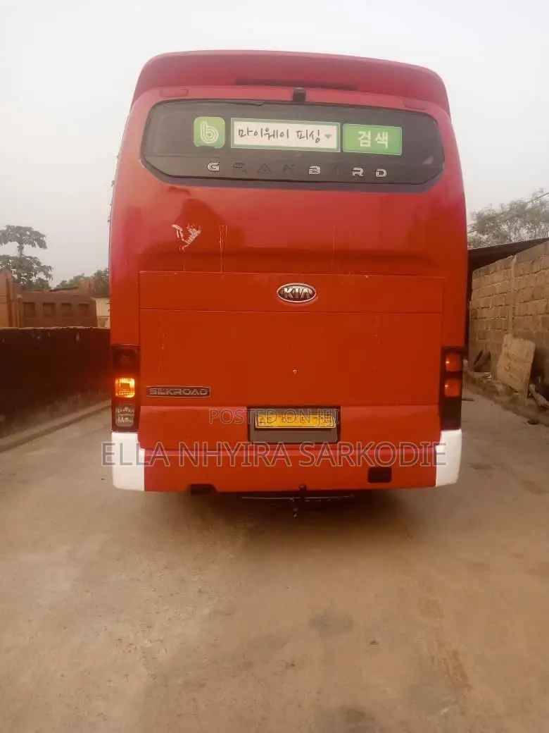 34seater Executive Bus for Group Hiring