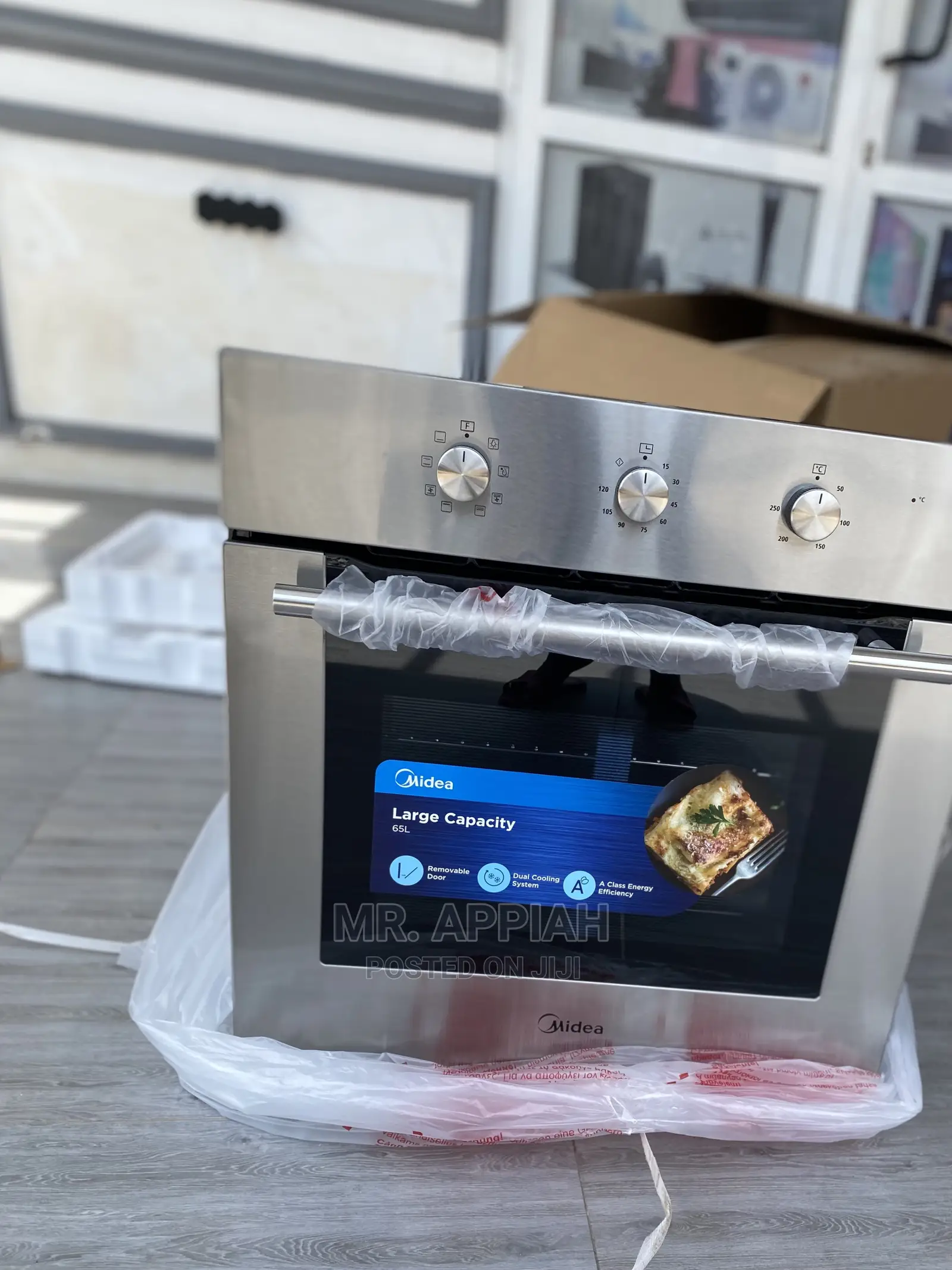 Midea 93M90D0 Built-in Microwave Works Faster Saves Energy.