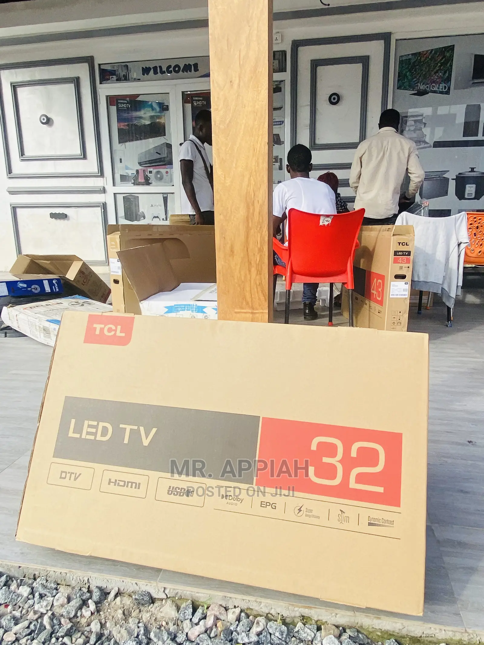 Get Great Discount on TCL 32D3200 32 Inch Tv,.