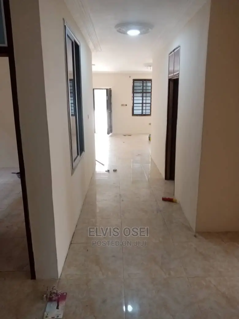3bdrm Apartment in Around Westhill Mall, Weija for rent