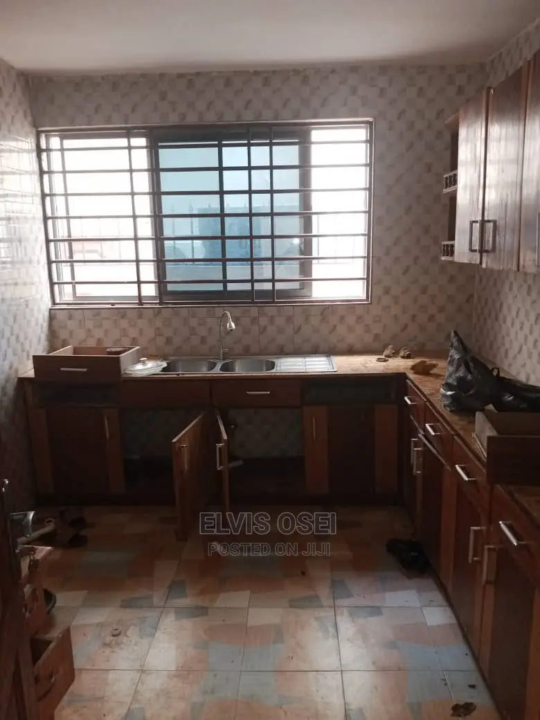 3bdrm Apartment in Around Westhill Mall, Weija for rent