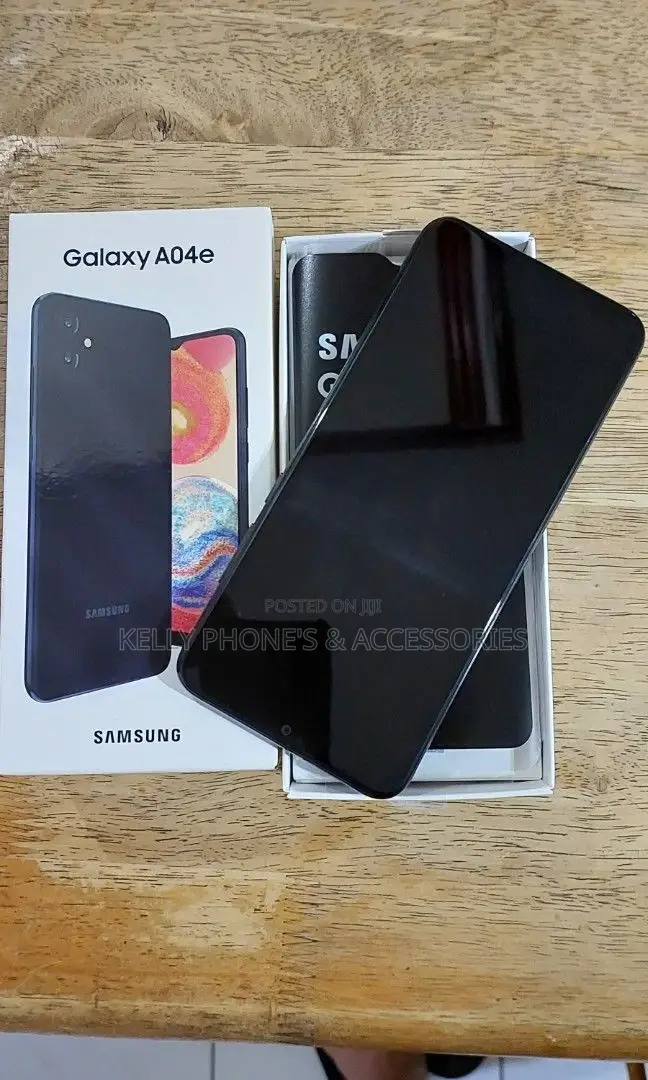 New Samsung Galaxy A04e 128 GB Black