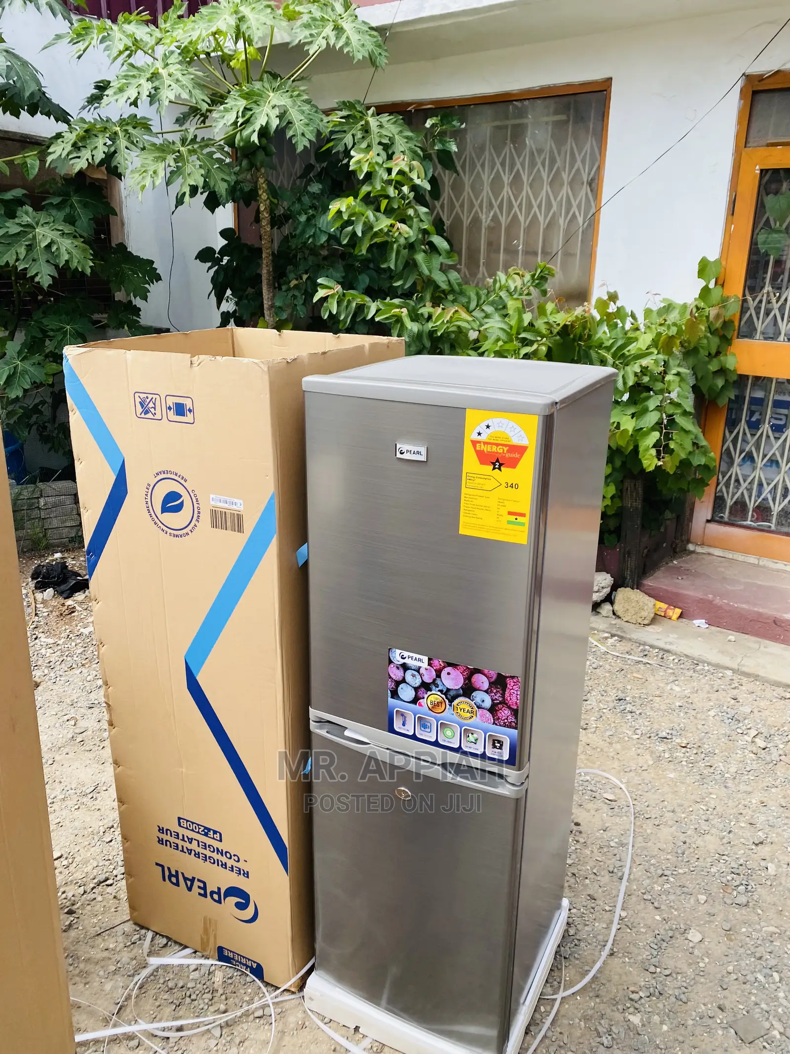 Authentic Pearl 140L Double Door Bottom Freezer Fridge.