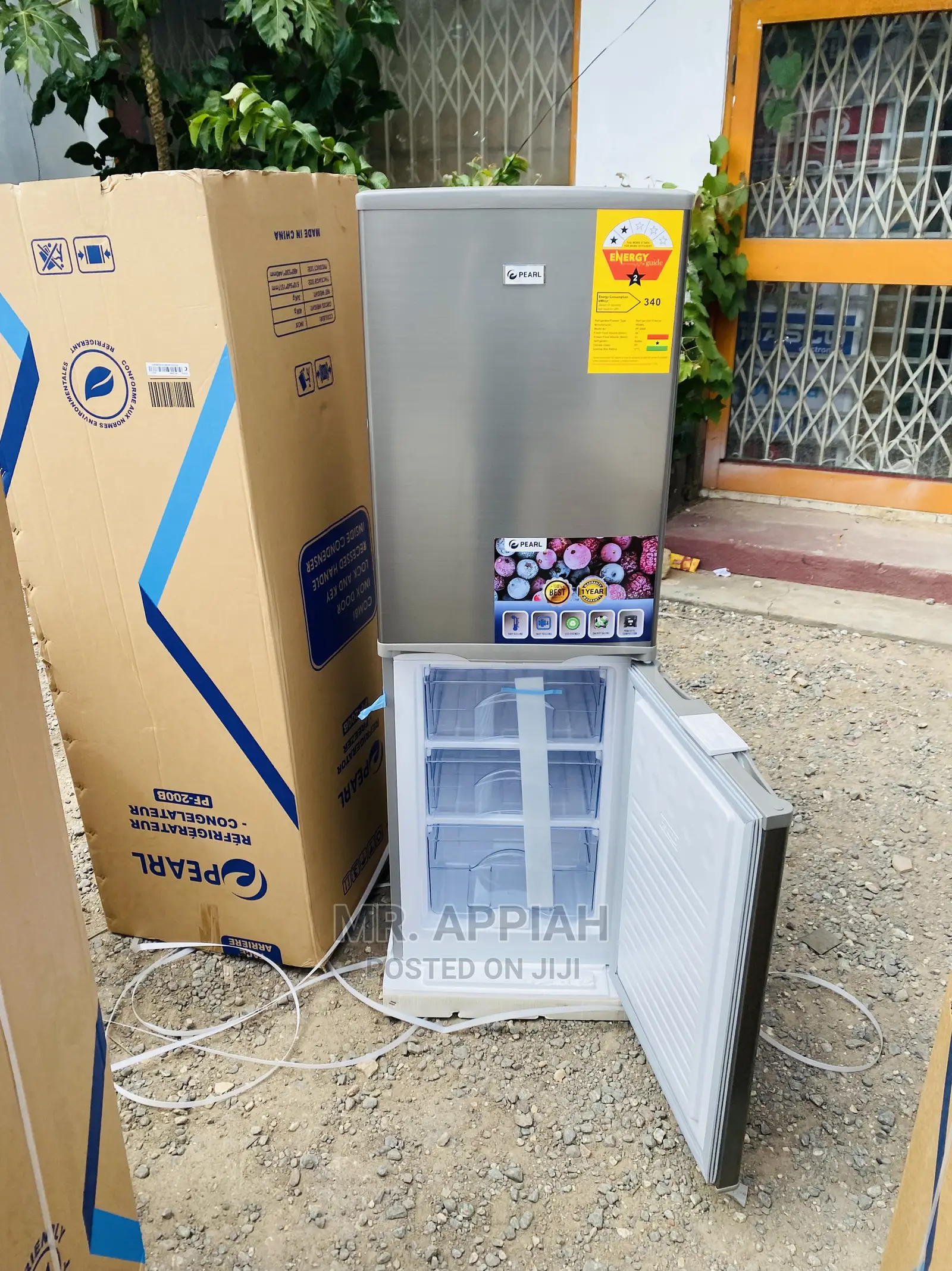 Effective Reliable Pearl(Pf 200 B)Bottom Freezer Fridge.