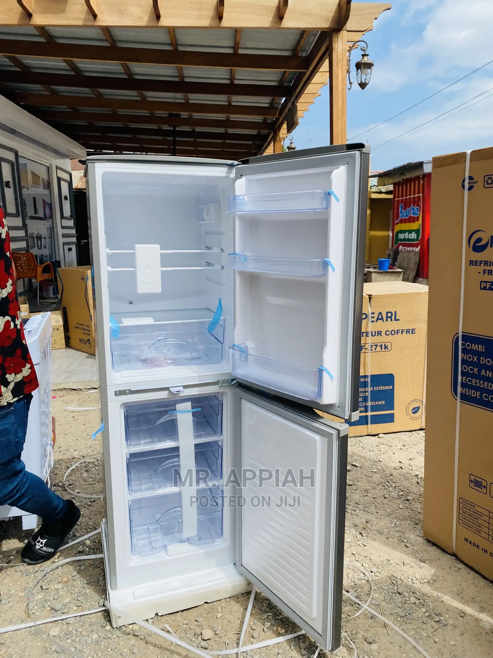 Classic Design Pearl Pf 200 B,Refrigerator on Sale.
