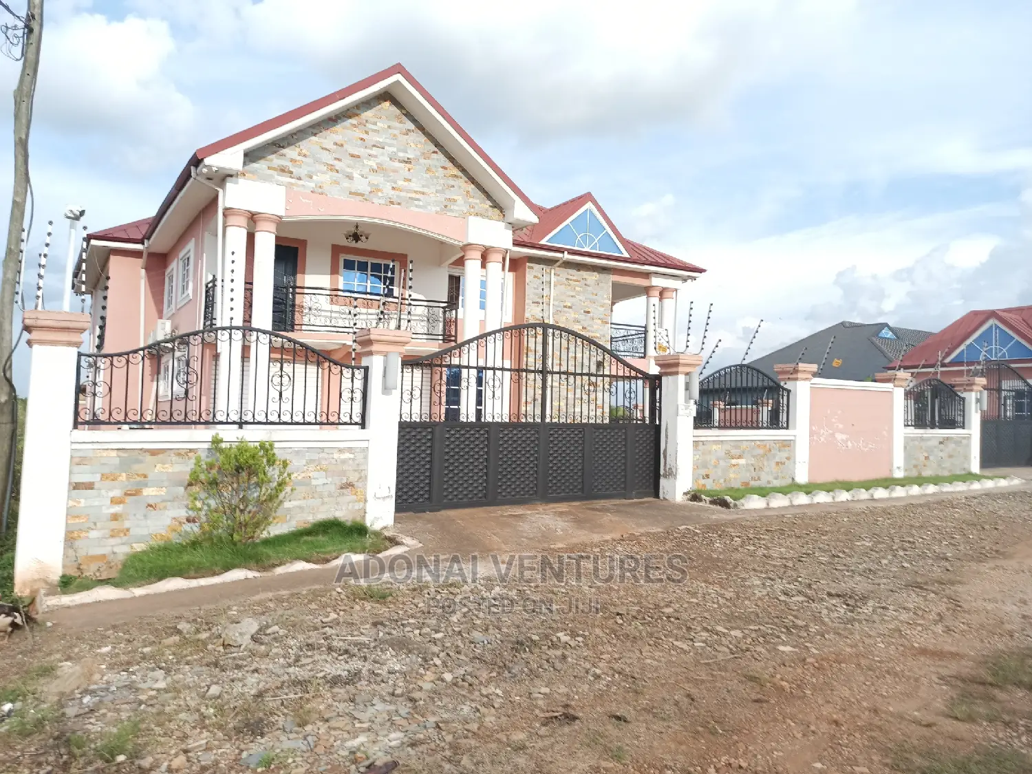 One Plot of Land for Sale in Sokoban Kwamonma
