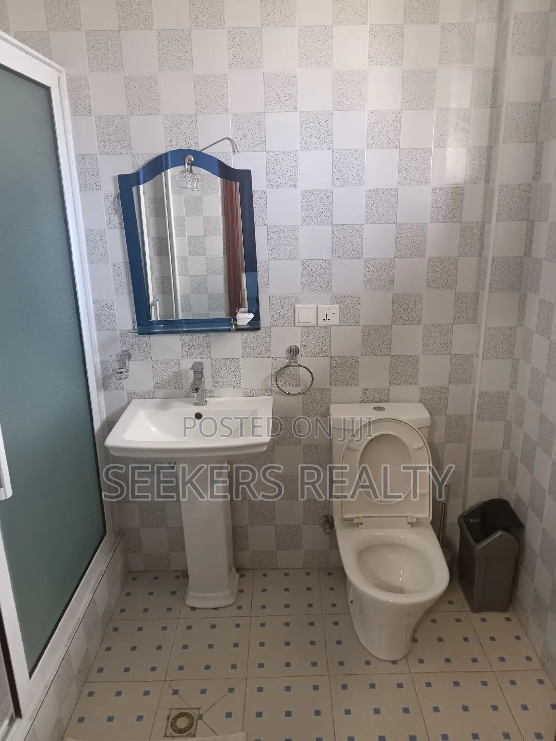 Furnished 2bdrm Apartment in Seekers Realty, Osu Ako-Adjei for rent