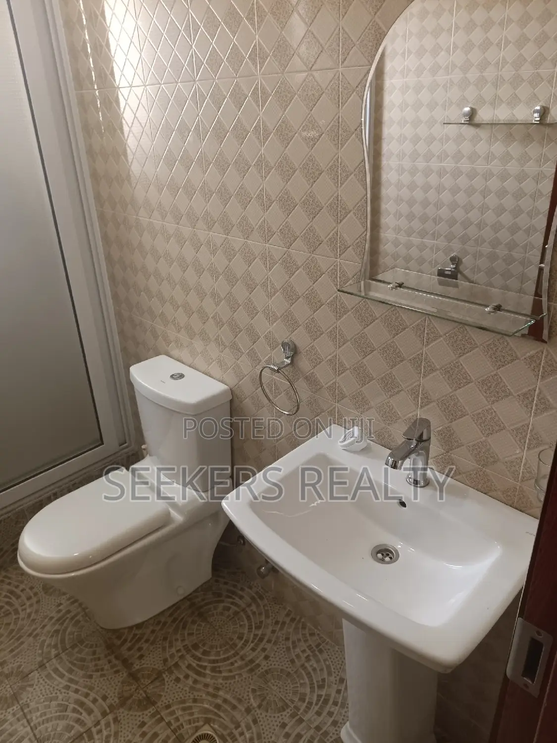 Furnished 2bdrm Apartment in Seekers Realty, Osu Ako-Adjei for rent