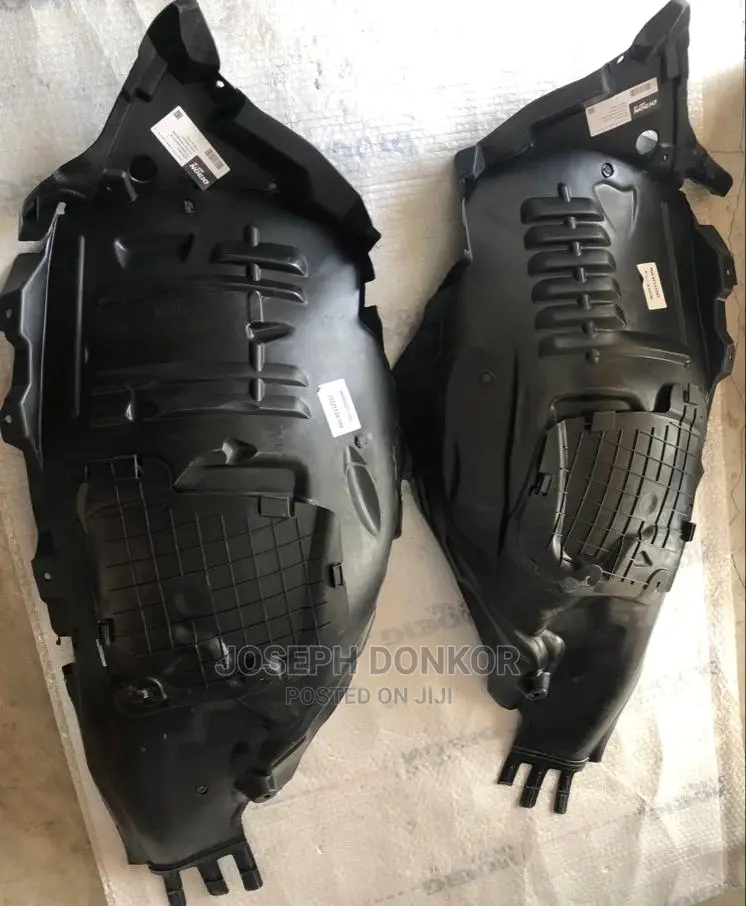 W205 C300 2015,2016,2017,2018,2019,2020 / Mud Guard