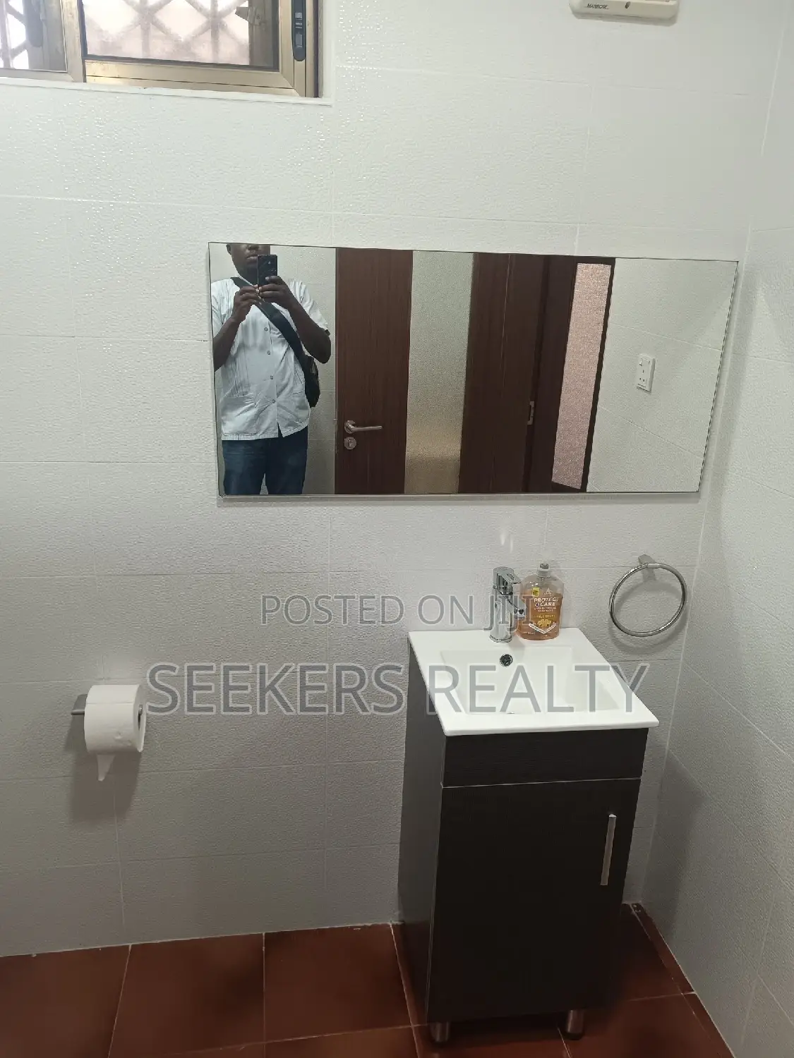 Furnished Studio Apartment in Seekers Realty, Labone for rent
