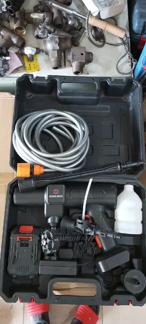 Cordless Pressure Washer